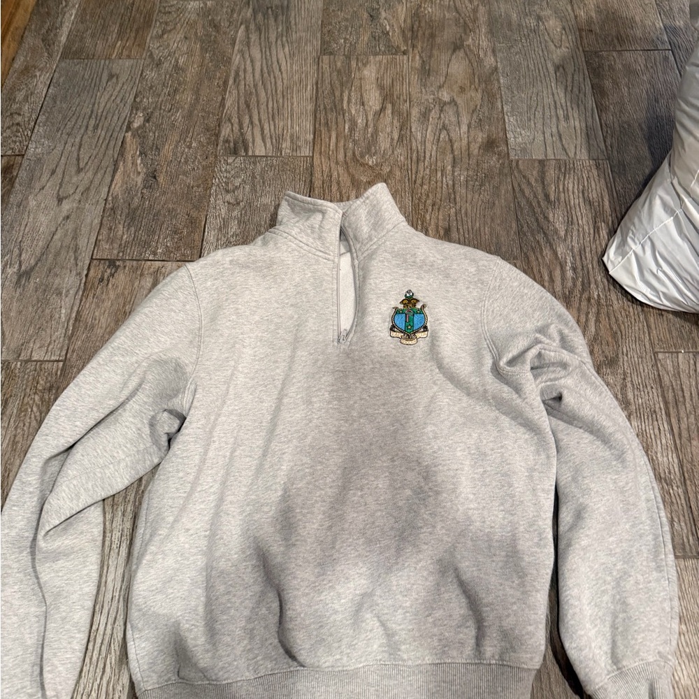 delta gamma quarterzip